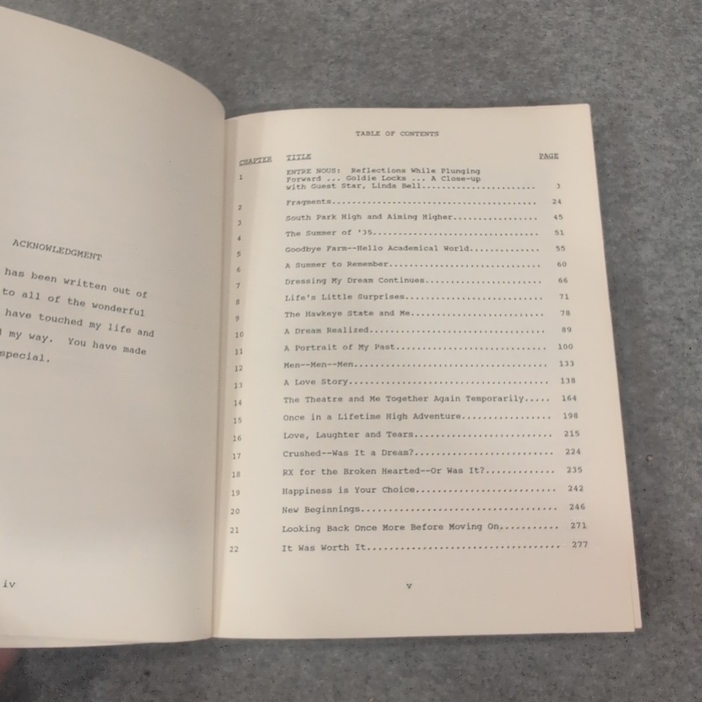 Entre Nous by Linda Bell Signed 1989 Memoir Softcover Book Vintage Autobiography - Picture 5 of 7